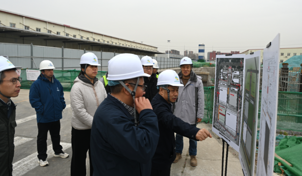 集团党委书记、董事长陈卫东到首发物流枢纽公司调研指导