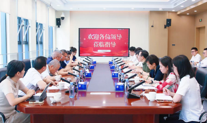 首发集团外部董事到东南智慧物流港项目调研指导